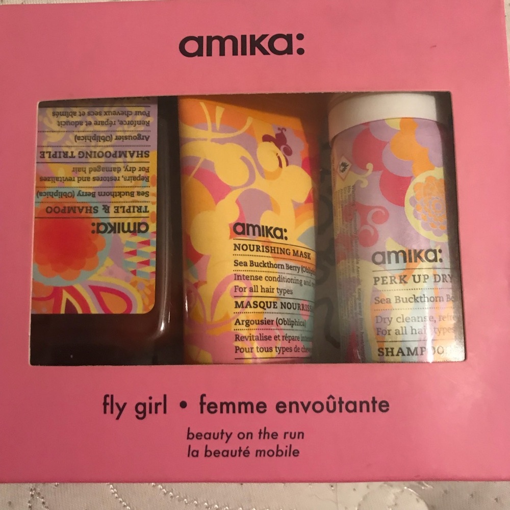 Amika fly girl travel set